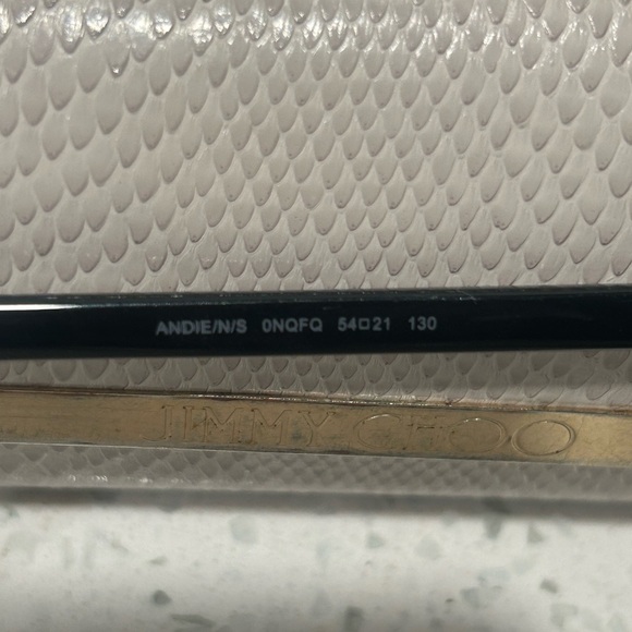 Woman’s Jimmy Choo Sunglasses. - Picture 7 of 9